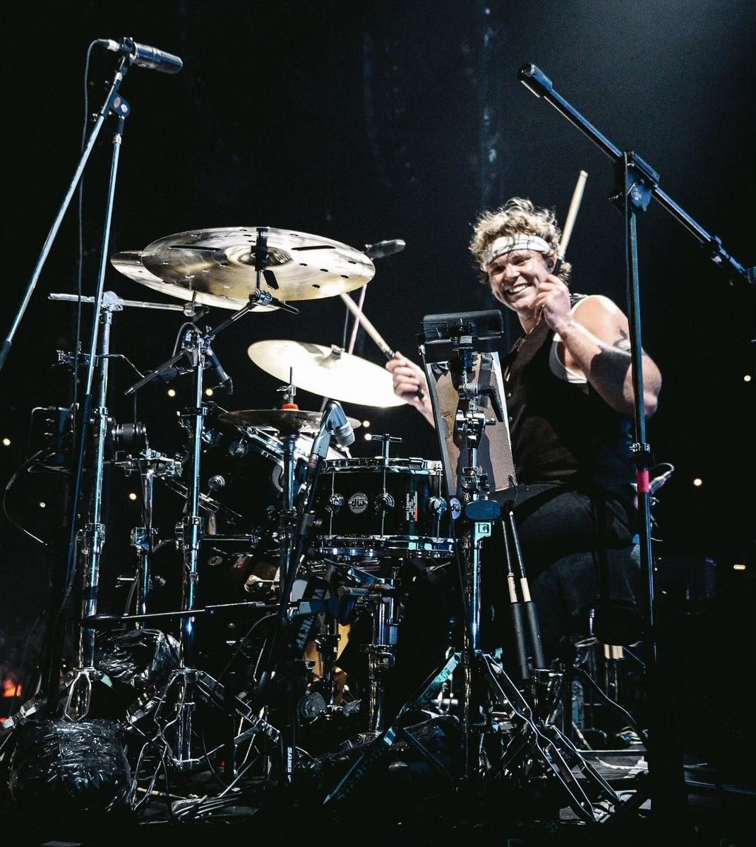 the5sosinsider's tweet photo. Happy 30th Birthday to our favorite drummer the one and only Ashton Irwin🎉

We love you❤️ https://t.co/iv8OcRdcws