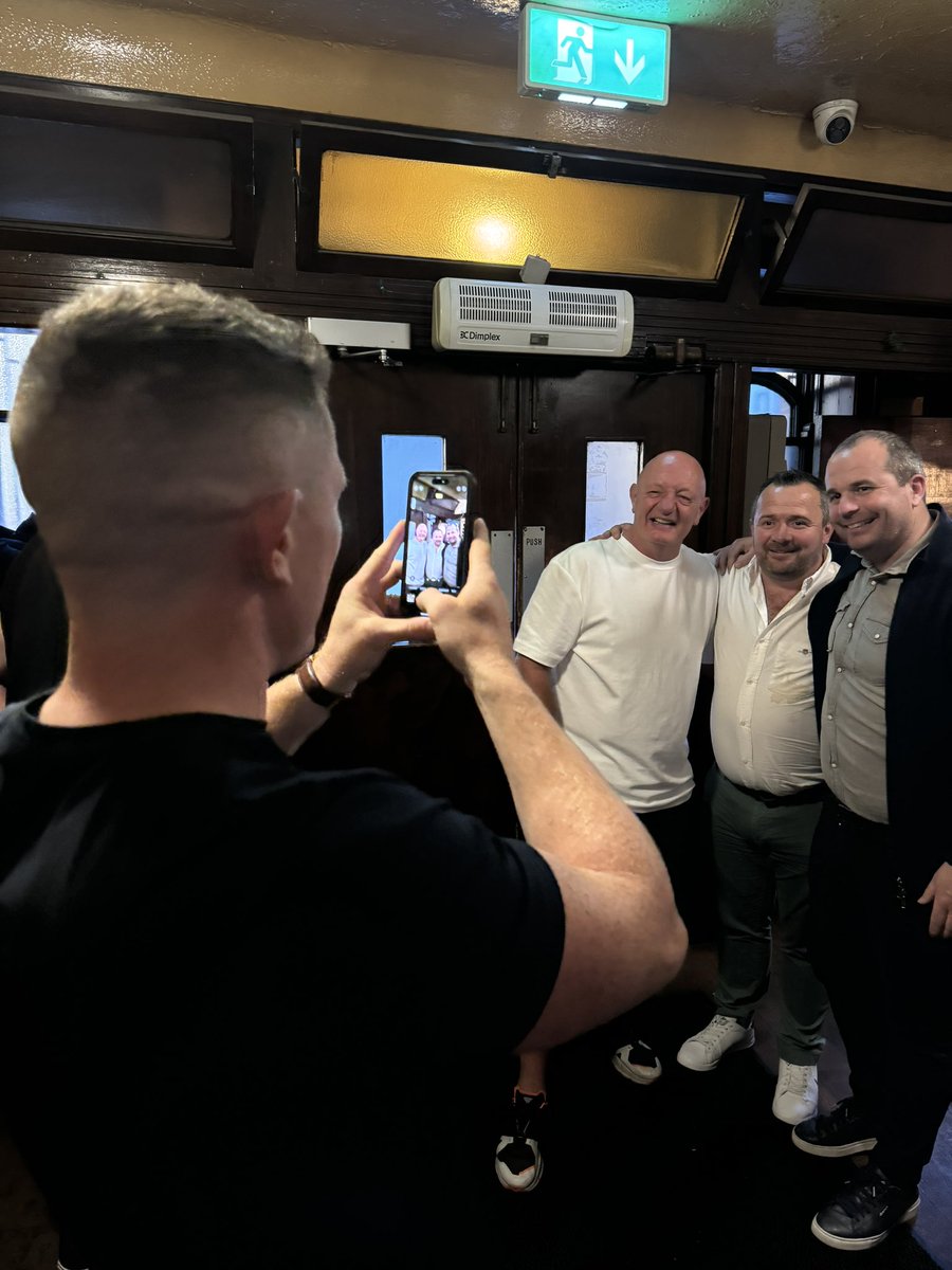 Thomas Niblock tweet media