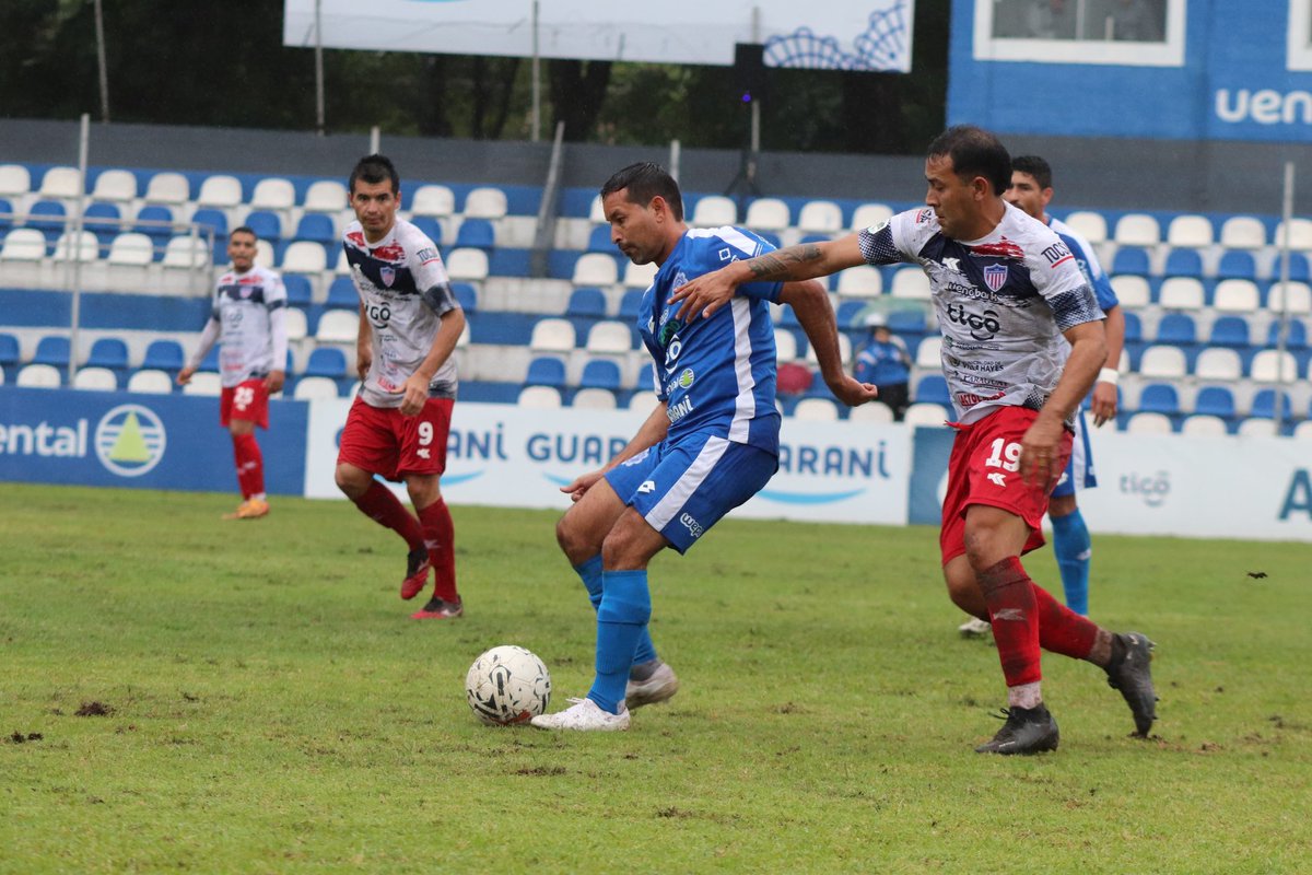 ⏱️ 90' 

➕ Se adicionan 5’ más. 

➡️ #12deOctubre (I) 1
➡️ #BenjamínAceval 3

🗓 Fecha 16. 

#APFPrimeraB ⚽️