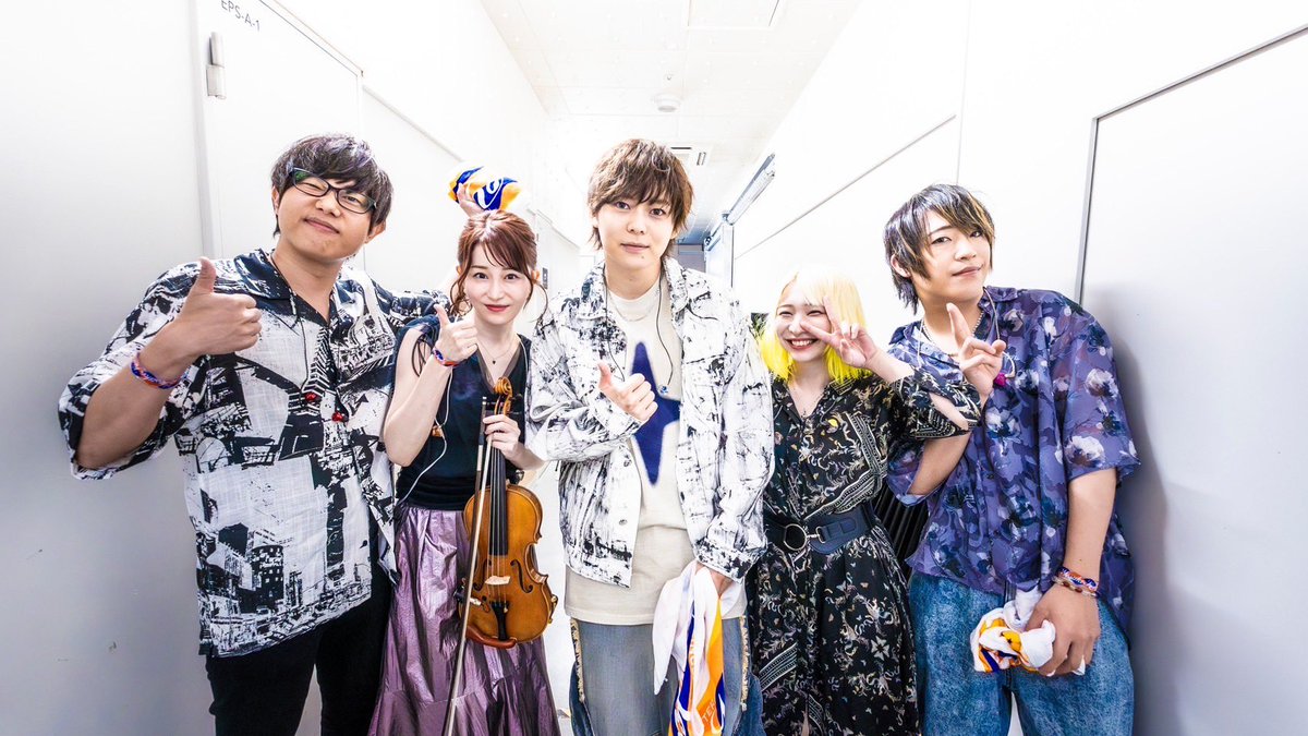 YosukeYou's tweet photo. みんなのツイートとか全部見るから待ってね
俺4時間後に起きないといけない

起きたら見る

本当に本当にありがとう

バカでかい夢掲げて
また必死に生きていくよ

大好きなバンドメンバーもありがとう https://t.co/VWB8XErrnj