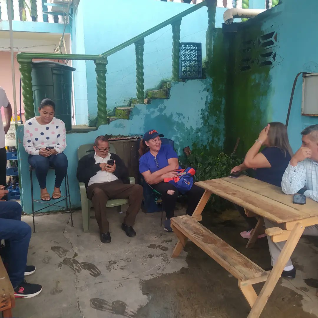 UNTinaquillo's tweet photo. #6Jul | Visita Técnica a testigos, conversando sobre la Organización y trabajo para la Victoria del #28Jul

#SiempreFirmes #Unidadyvotoxvzla https://t.co/SuIFn4wxzT
