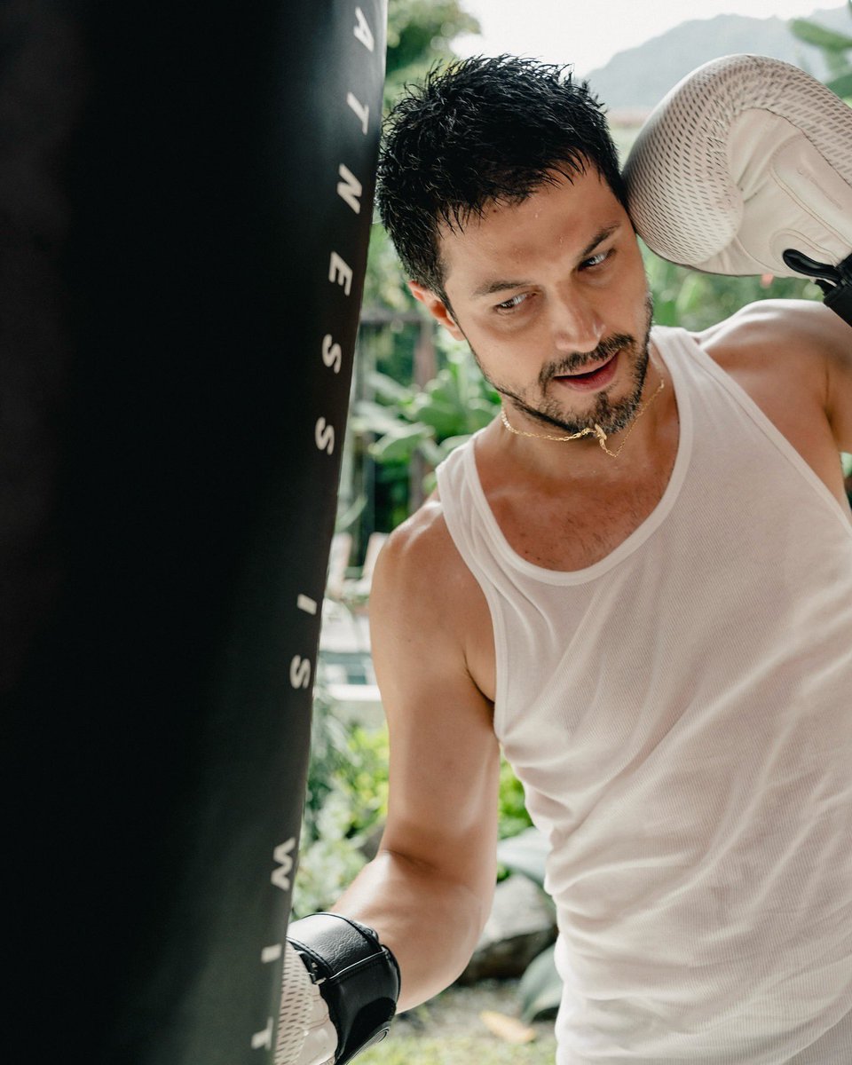 InfosRomuloE's tweet image. 📲 | Romulo via Instagram: “o esporte me salvou tantas vezes. 
sempre presente na minha vida, meu refúgio e fonte de força.

falei um pouco disso pra gqbrasil e o link tá na bio. 🤍”