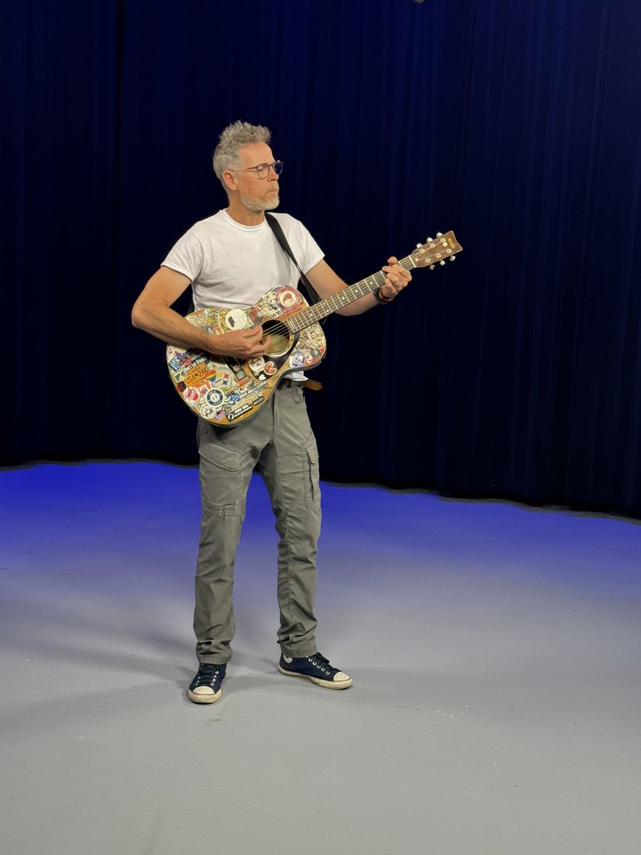 KENWPublicMedia's tweet photo. Tune into "You Should Know" tonight at 5 p.m. on channel 3-2 with guest Andy Mason, Professional Musician. Join us @KENW.org or catch it again on Tuesday (07/09) at 9 p.m. on channel 3-2 or on Thursday (07/11) at 8:30 p.m. on channel 3-1. 🎶

Don't forget to like and share!😁 https://t.co/u1y1aVFnmL