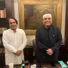 AyazDars's tweet photo. 1/4
@ShoukatZardari 
@ImranRiazKhan 
@imtiazchandyo 
#دھشتگرد_سھولتکار_ریاض_شاھ_کو_ھٹاو 
#JusticeForshaheedkhudabuxdars https://t.co/lto4GiuZnq