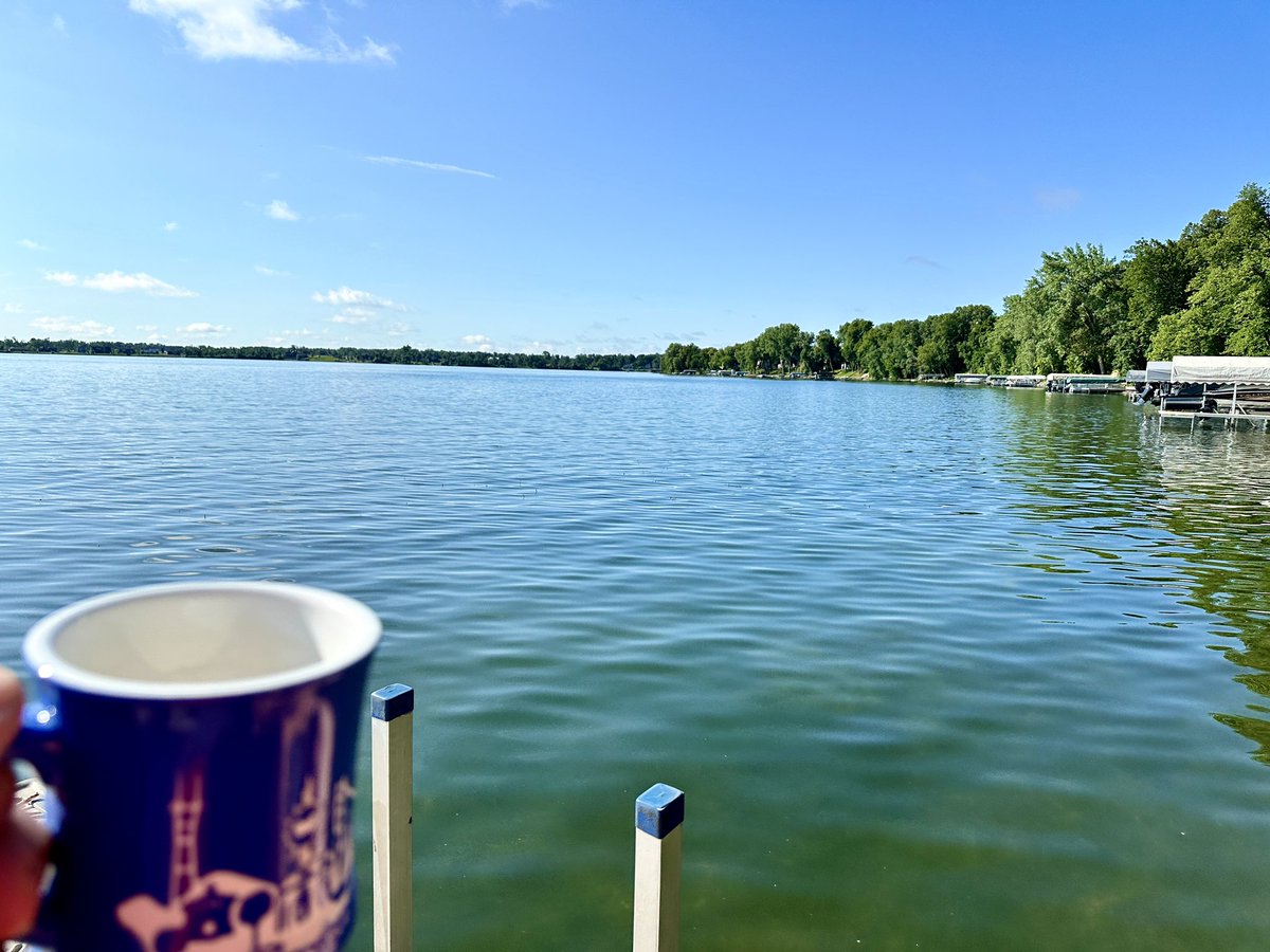mnjohan's tweet photo. Happy Sunday morning to you all from #godscountry #upnorth Enjoying the gorgeous sunny weather this morning a bit extra before it’s time to head back to #thecities for the work week. https://t.co/chtgVvHqDU