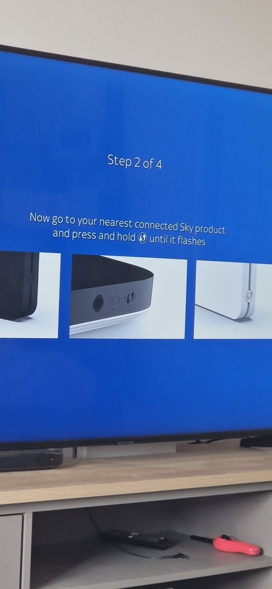 liamadamsiii's tweet photo. @SkyHelpTeam my sky q mini box wont connect to internet. Stuck in this loop. The box is flashing! Turned all off and back on but just comes back onto this https://t.co/9PPVIFXebv
