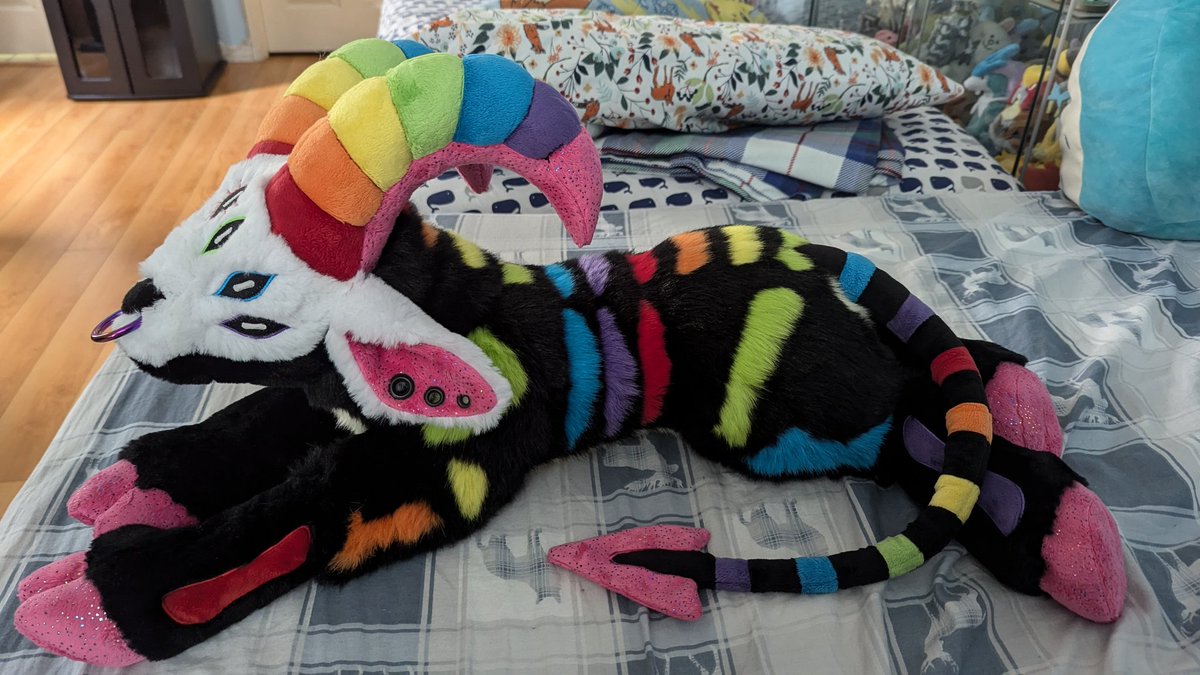 Ezraeia's tweet photo. Rainbow skelly goat is home :3
Made by @CirquellGate https://t.co/NGjvhjmbJ1