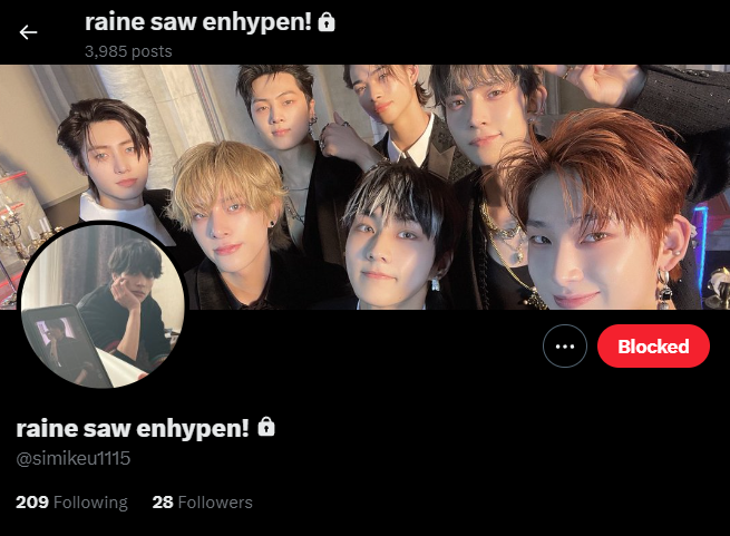 rsmails99's tweet photo. BOGUS BUYER!!

transact at your own risk. 

usr: @simikeu1115 
other accnt: @rai_ashhh

May nakausap ako na isang seller na nagreply daw siya ngayon doon pero wala talaga siyang update ngayon sa balance niya. I decided to close the transaction since nakakapagod talaga siya habulin for payment niya. I will not delete the thread. 

Transact at your own risk. If ayaw niyo maging abonado at mamoroblema sa supplier I suggest na you don't transact sa taong ito.