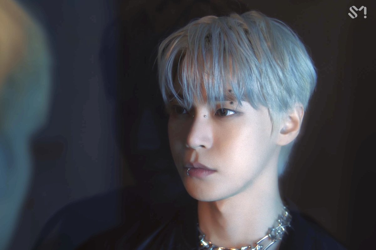 do0_lluvia's tweet photo. 도영 백금발 피어싱 스타일링🫠🫠🫠🫠🫠 https://t.co/ZfkdUZ0ljD