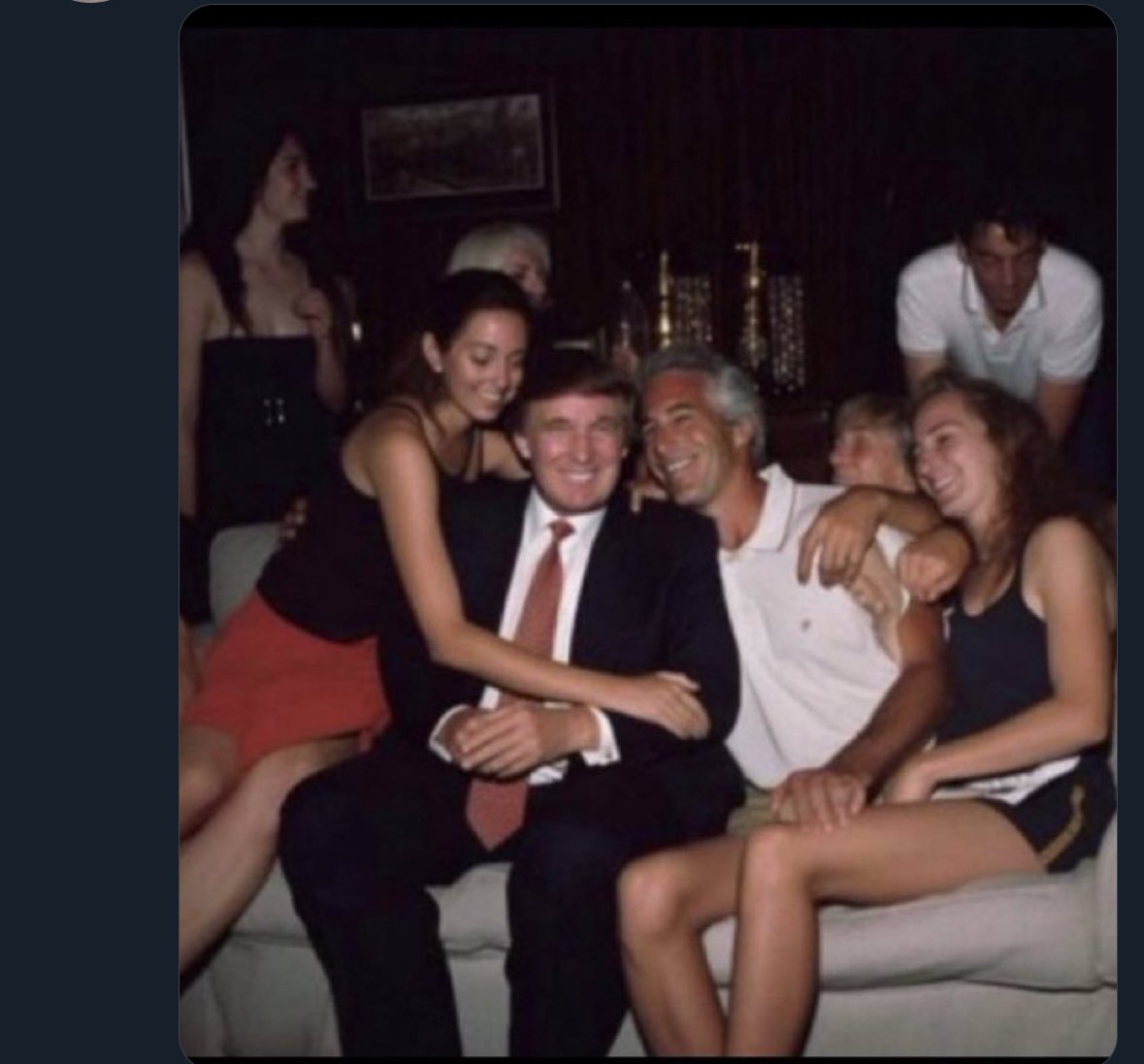 melwilljr's tweet photo. @liz_churchill10 Yeah you voted for this guy! https://t.co/hGpeRF7VhN