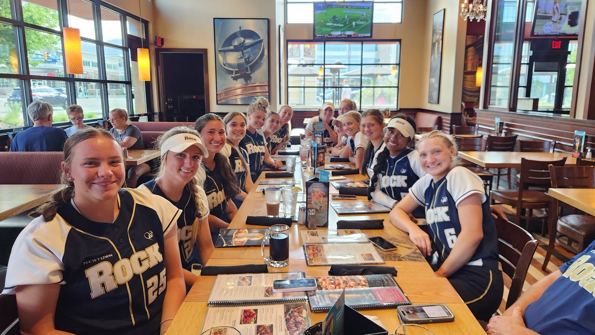 GoldGarvey's tweet photo. Wrapped up an incredible week of softball in Colorado finishing 17th at the Boulder IDT competing against the top teams in the country. Eliminated in a hard fought 4-3 loss to TX Impact Gold. The bats were on 🔥🔥all week and the entire pitching staff was solid. Here are some offensive numbers for the week:

W/L Record: 12-4-1
Team BA: .357
HR: 33 💣💪
OPS: 1.155
SB: 42

Heading to Chicago for the Easton Invite and then to California for @PGFnetwork 18U Premier Nationals. #Rockstrong