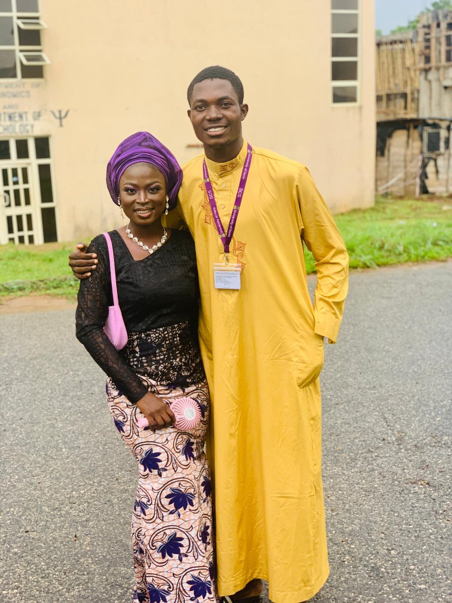AdelumolaJnr's tweet photo. Making it a duty to take a picture with @UnilorinNGR Finalists who have been amazing and supportive ever since our paths crossed. Met Miss. Zainab, a FOSSSAITE at the auditorium in one programme and she has been so supportive of my ambition. 

One down, more to go. 😍 https://t.co/z5X2o4h2UT