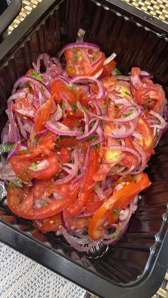 mama_hawi's tweet photo. Daktaris will protest and be assured some beef pilau!
Supporting the revolution happens in different ways! 
Join me!
We are at 87 plates
Highly discounted to ksh 350/= with kachumbari,banana and homemade chilli
You can even buy one plate!!
All for #OccupyMoh! 
Send to 0706550131 https://t.co/OAIRrfyg9Q