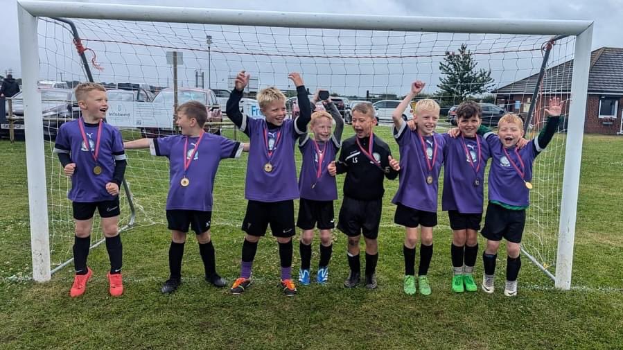 GorRangersYouth's tweet photo. Another win at the @Bohemians__FC Tournament. This one one goes to our Under 8 Ospreys. Congratulations 🏆🏆

#gorlestonrangers #grassroots https://t.co/ARFVfjIxLQ
