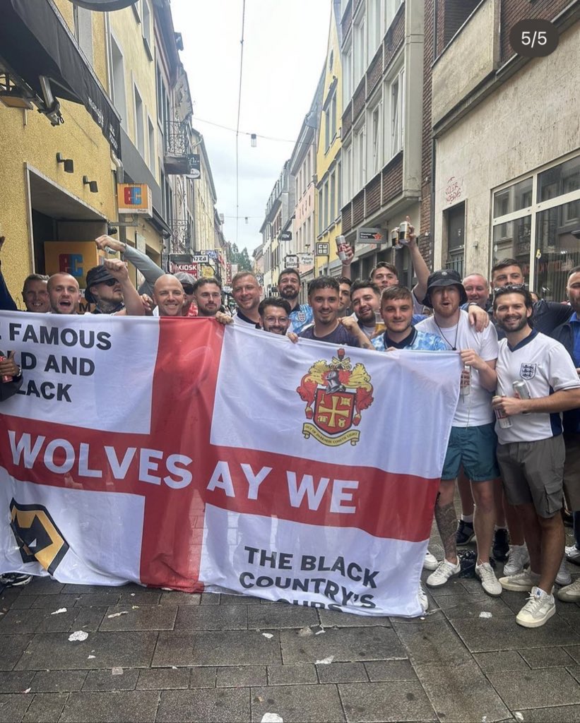 maxbradley123's tweet photo. What a fuckin weekend🏴󠁧󠁢󠁥󠁮󠁧󠁿🐺 https://t.co/CRidjFl3Ni