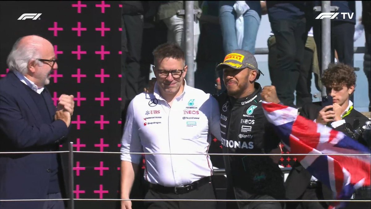 dearlews's tweet photo. THE MOST WINNING DUO OF DRIVER AND ENGINEER IN F1: BONO AND LEWIS! https://t.co/4OgMhjN8Nr