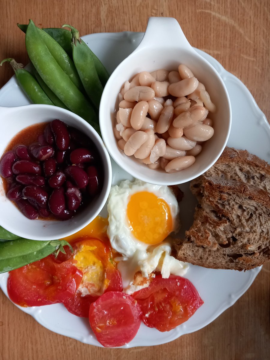 UltrasoftTyre's tweet image. Asi si budeme muset dělat sólo párty @machackova_k ☝️🏁
#Blessed #GetInThere #F1 #Merceděs #BestFans #BezGřubů #NepovedloSeMiVajco a #RakouskoNicNepřekoná
Píšu tweety třikrát jako za Bernieho 😀🙈