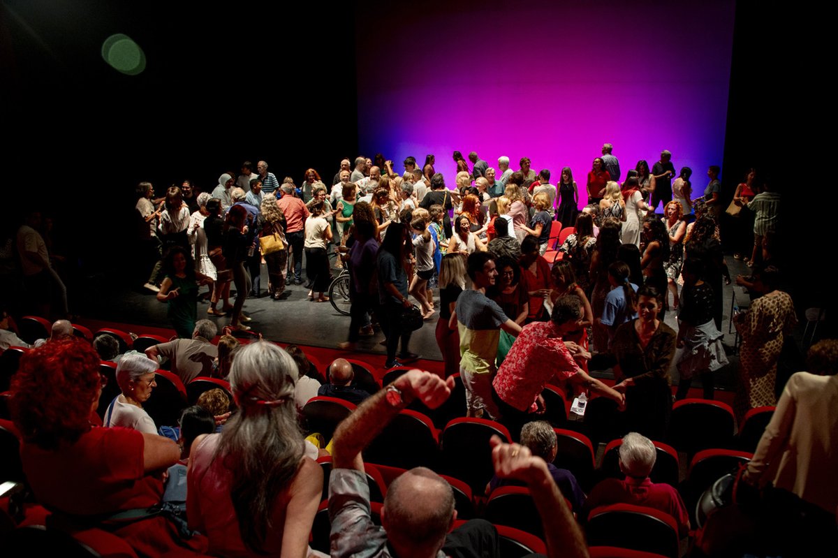 El Teatro Alhambra acogió en el #FEX la muestra del Taller de escena inclusiva Fundación ‘’la Caixa’’. Disfrutamos de piezas creativas resultado del trabajo de improvisación de alumnado y profesorado del taller ❤️ ¡Enhorabuena!

🔸Entidad protectora <a href="/FundlaCaixa/">Fundación ”la Caixa”</a>

📷 T. Montellano