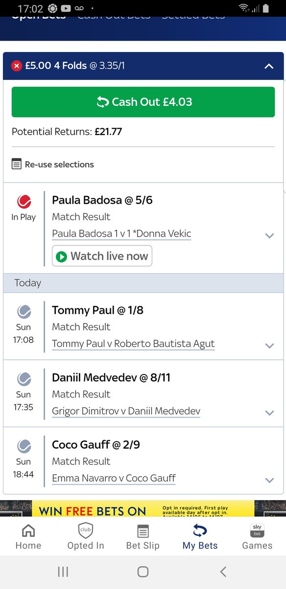 martin87clark's tweet photo. @BigBallsBankers Not got 10k only had a fiver haha https://t.co/mcQCbJleB1