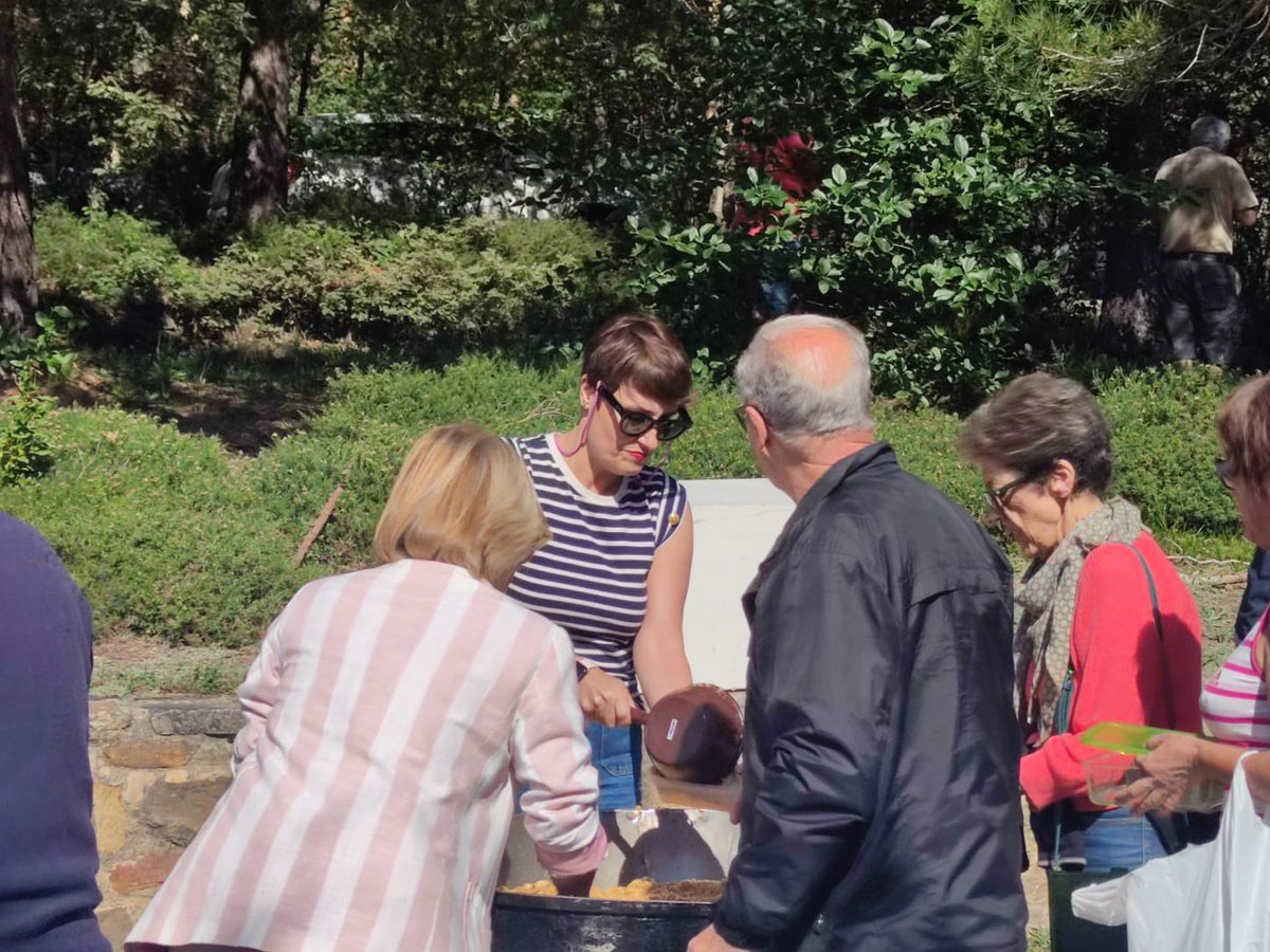 leti_soria's tweet image. Romería del Quililay 2024

Porque las tradiciones están para cumplirse 👆🏻

#Moncayo #Tarazona #mihogar