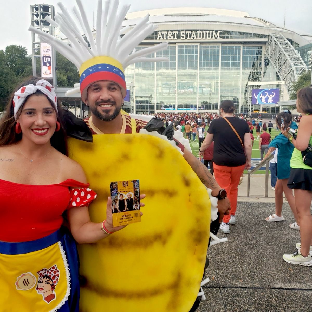 Encuentra el detalle 😎. La fiebre “ETERNOS TOUR”, cada vez sube de temperatura:
🗓️Sábado, 28 de septiembre de 2024
🎟️ Hollywood, FL (MIAMI)
📍Hard Rock Live at Seminole Hard Rock Hotel and Casino

🗓️Viernes, 25 de octubre de 2024
🎟️ San Juan, Puerto Rico
📍Coca Cola Music Hall