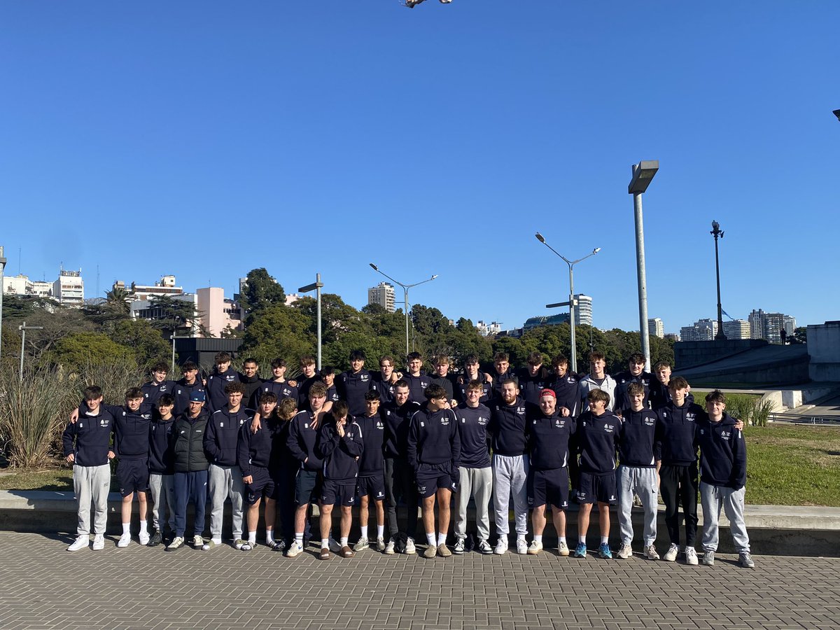 HallifordSport's tweet image. Chilled out first day exploring the city in the sunshine, playing some street cricket and getting checked into the hotel! #Howzat #Day1