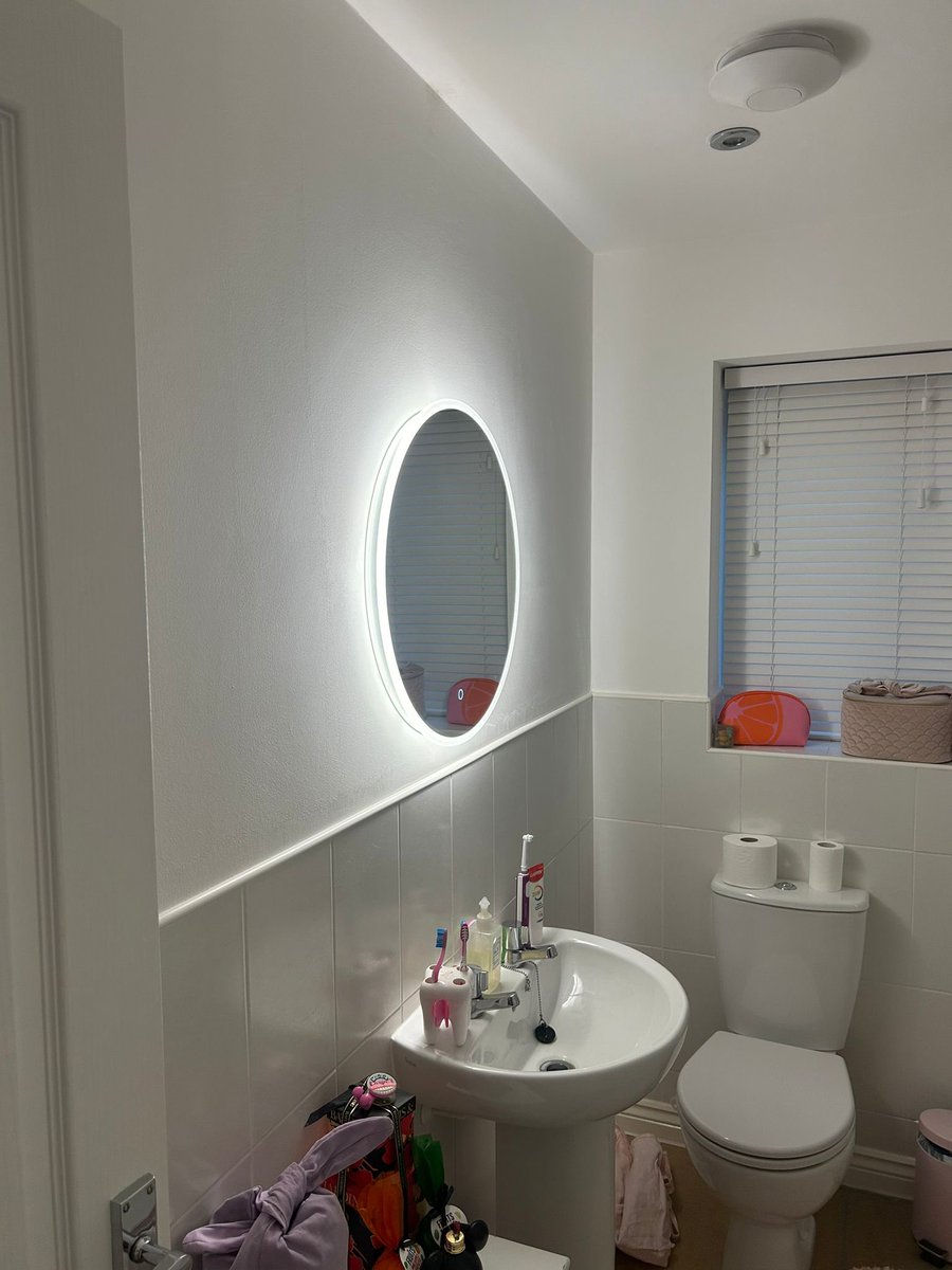 pdkelectrical's tweet photo. Nice little job we completed for a local client within the West Midlands! 

What do you think?

#electrician https://t.co/rBQRXRQ73N
