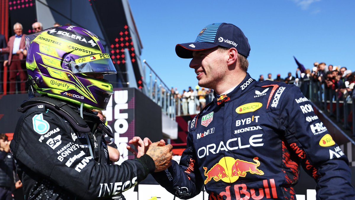 redbullracing's tweet photo. Congrats LH👏 Enjoy your home win celebrations 🇬🇧

#F1 || #BritishGP https://t.co/xunZm2IyWH