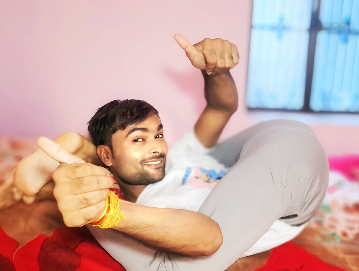 बताइये ये कौन सा आसन हैं
#yogadaily 
#चैलेन्ज
#पतंजलि
#फिटनेस