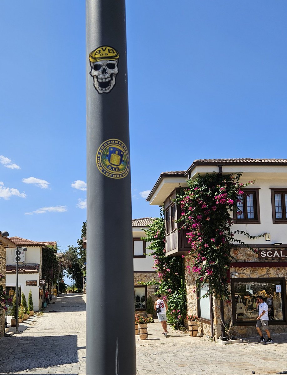 ConnywitZ's tweet photo. Old town, Side, Tyrkiet.
🟡🔵🟡⚫️
#BIF
#BVB
#BVBIF https://t.co/tlbb3BvDc8