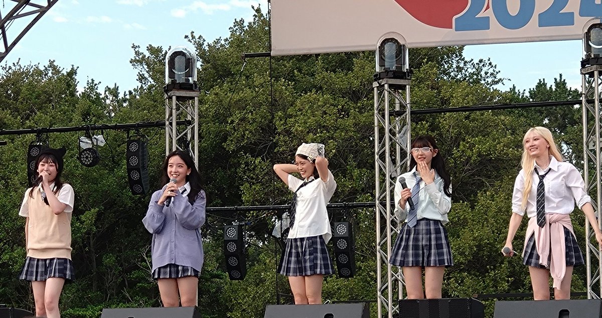 m5motohiro's tweet photo. " 超NATSUZOME 2024 _0707 "に参加してきました。
夏フェスあえて避けてた人なんですが、予想通り暑すぎ🫠
暑さによる疲れのためか、帰宅後爆睡してました。
でも可愛いゆいちが見れたので、結論としては行って良かった♪
#山口結愛
#ゆいち
#YUI
#UNLANE https://t.co/oCapxm9eOJ