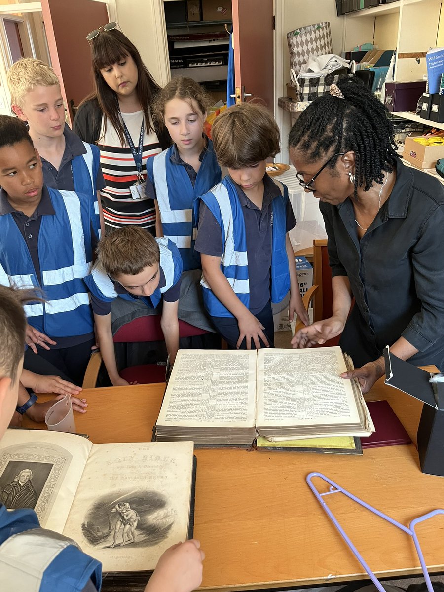 Y5@fircroft.family tweet media