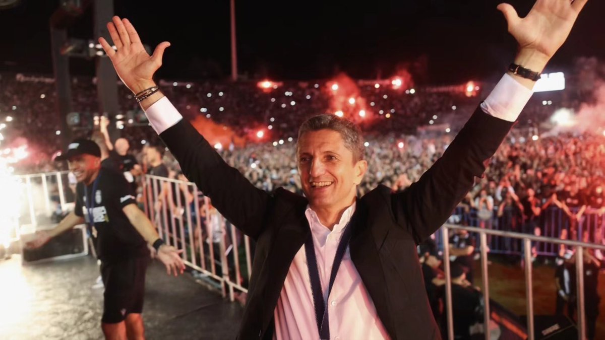 PAOK_FC's tweet photo. Κυριακή, ρεπό, Euro δεν έχει. E οκ! Σας έχουμε τη λύση! Καθίστε αναπαυτικά, πατήστε το link και απολαύστε, ξανά και ξανά, την ταινία-ντοκιμαντέρ του #PAOKTV, The Incredibles Movie!
#PAOK #Ch4mpions #PAOKFamily #TheIncredibles ⚫⚪🏆
➡️
https://t.co/bLFN0J7TCt https://t.co/j0UCQ3gtUm