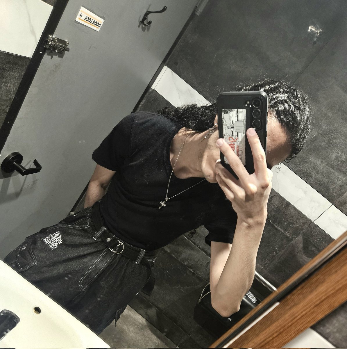 ballmonkey69's tweet image. da toilet