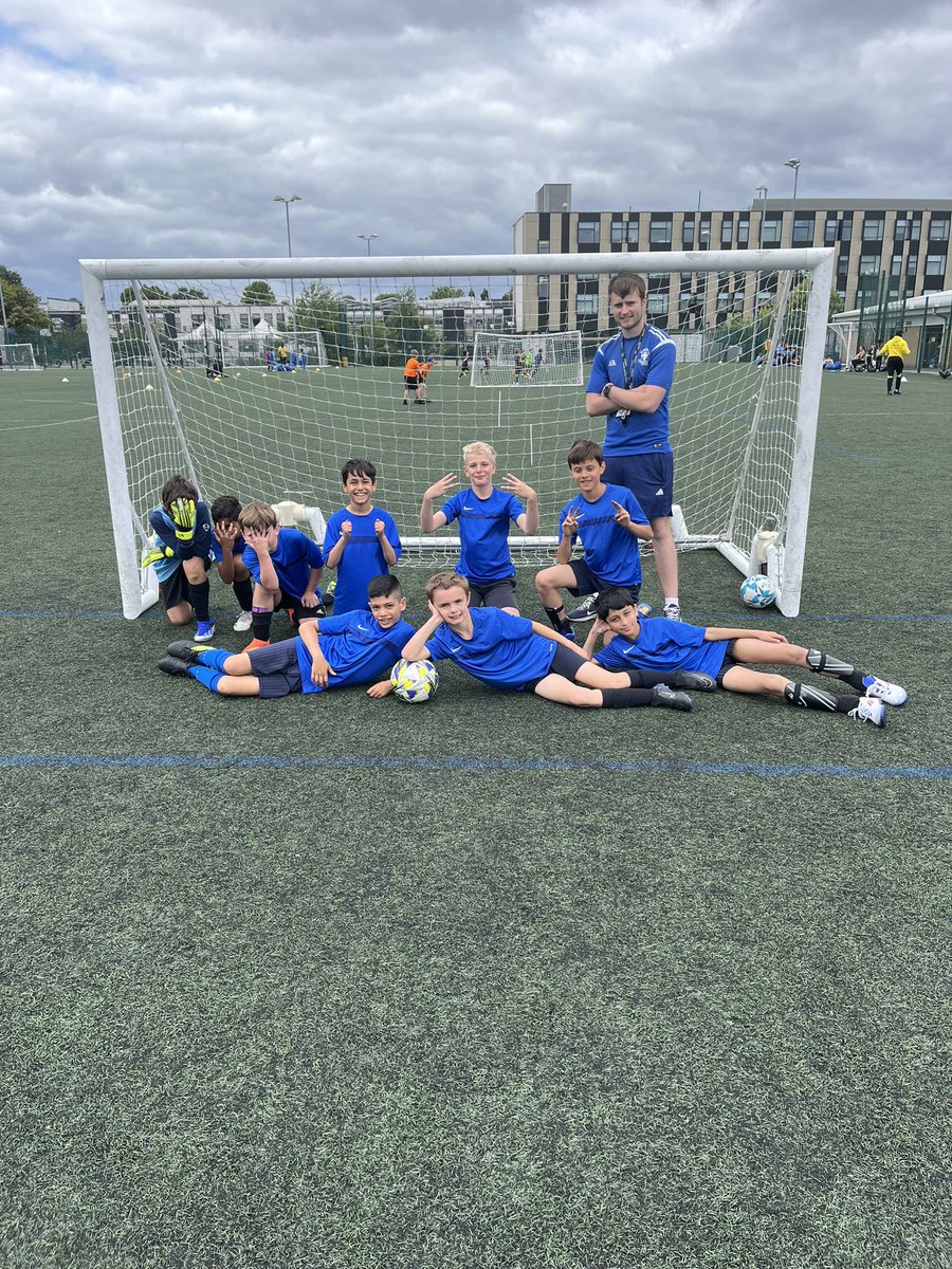 Y5@fircroft.family tweet media