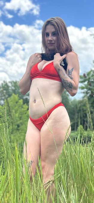 Would you go on hikes with me ? https://t.co/2uJqAC4ARS