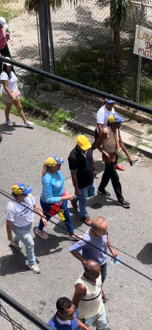 Cada voto por <a href="/EdmundoGU/">Edmundo González</a> es un paso firme hacia la recuperación de Venezuela. La victoria está cerca, la esperanza nos impulsa. VOTA POR LA UNIDAD, VOTA POR EDMUNDO GONZÁLEZ ¡Vamos a ganar con determinación y fe! #JusticierosConEdmundo 
<a href="/1EROEDUCACION/">EDUC. PJ. NACIONAL</a>
<a href="/Pr1meroJusticia/">Primero Justicia</a>
<a href="/brion_pj/">Primero Justicia Brion</a>