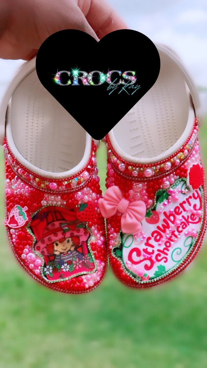 itsjustnandi_'s tweet photo. Strawberry Shortcake Crocs by meee🍓 https://t.co/qarcHl1zGH