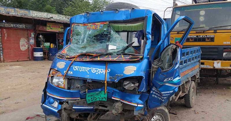 টাঙ্গাইলে পিকআপভ্যান চালক নিহত