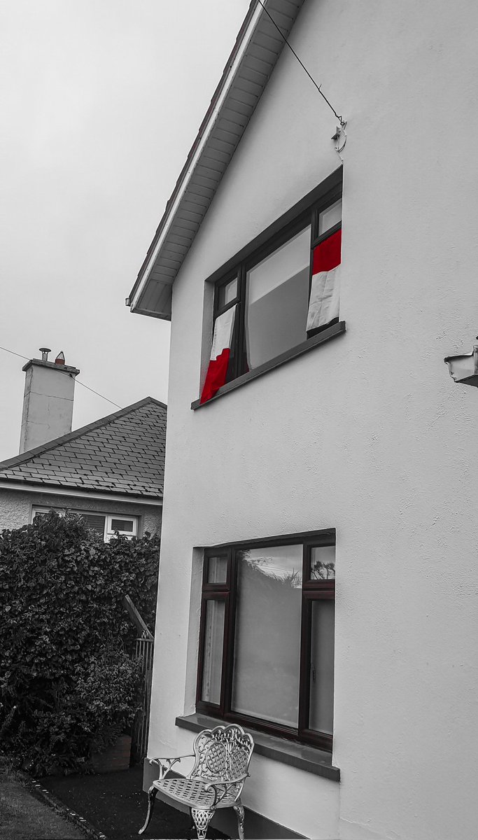 Cailincaher's tweet photo. Its a long time since the Cork flags were out in my family home in Tipp! The spell is finally broken! Congrats to the mighty @OfficialCorkGAA hurlers. #RebelsAbú #AnyTickets https://t.co/v57hXQLBvC