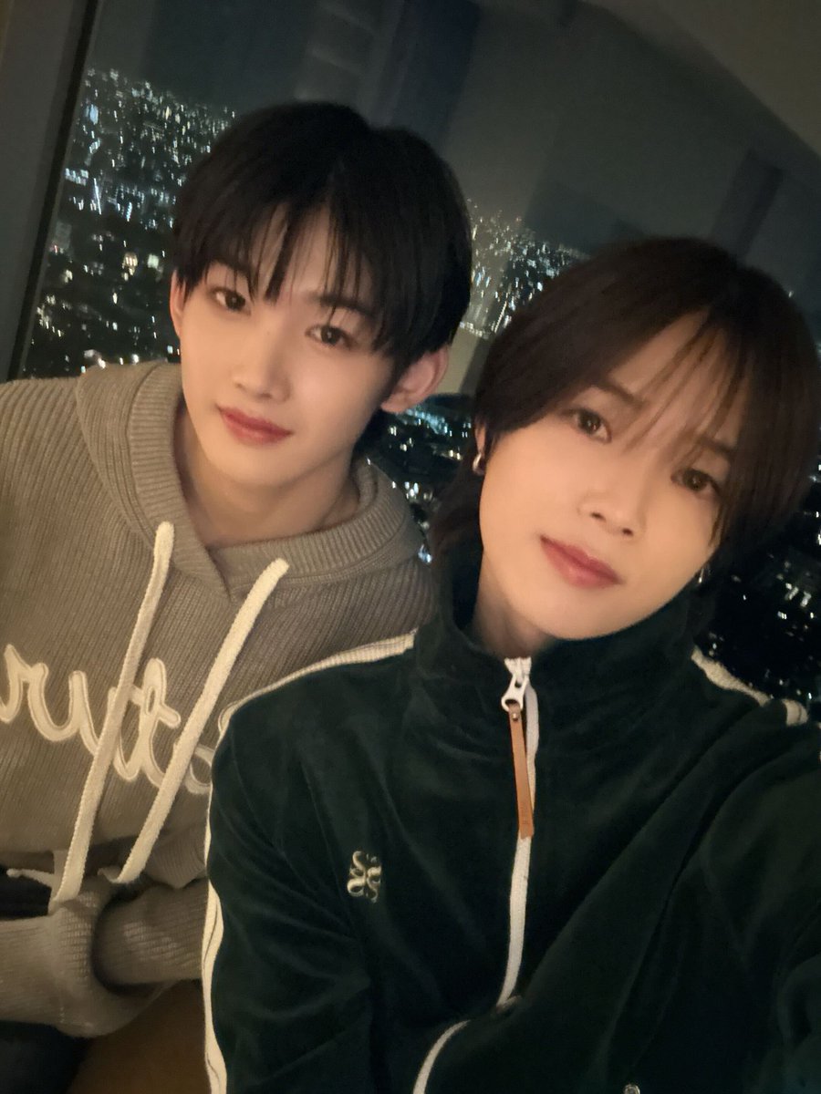 andTEAM_members's tweet photo. いつも味方でいてくれて、そばにいてくれてありがとう🫶
今年も2人で沢山デートしよーね😚ㅋㅋㅋㅋㅋ

#HAPPY_JO_DAY
#andTEAM #K https://t.co/La33LlU6Ak