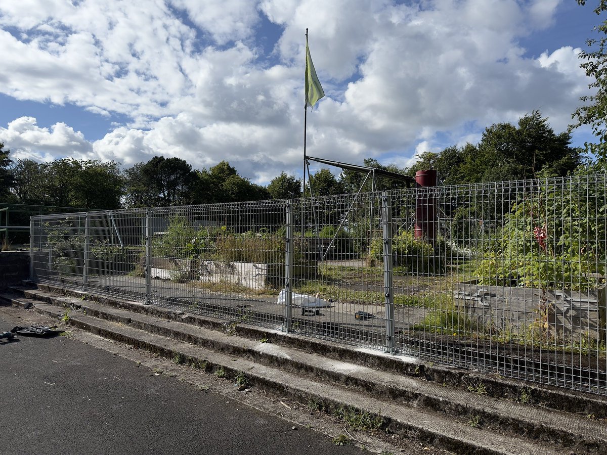 We’ve started on some renovations to the Community Garden, so you might notice some new fences going up - the Garden won’t be fenced off completely, there will still be pedestrian and wheelchair access, but it will separate the Garden and hopefully encourage responsible use 🙂