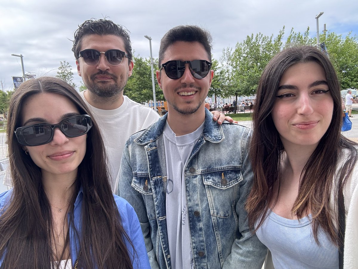 Sois lo mejor que he conocido gracias al wow y a twitch 💜 <a href="/soypferpe/">Pferpe</a> <a href="/Drakhen_Tv/">Drakhen</a>