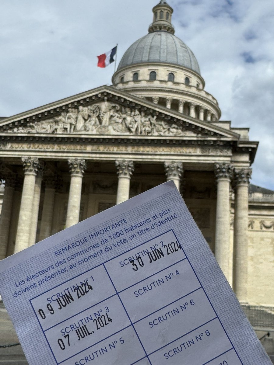 T_Gasdon's tweet photo. @TheParkChanWoke Oui bonjour c’est pour la carte citoyenne à collectionner s’il vous plaît merci 🙏 https://t.co/8aHGviEHFk
