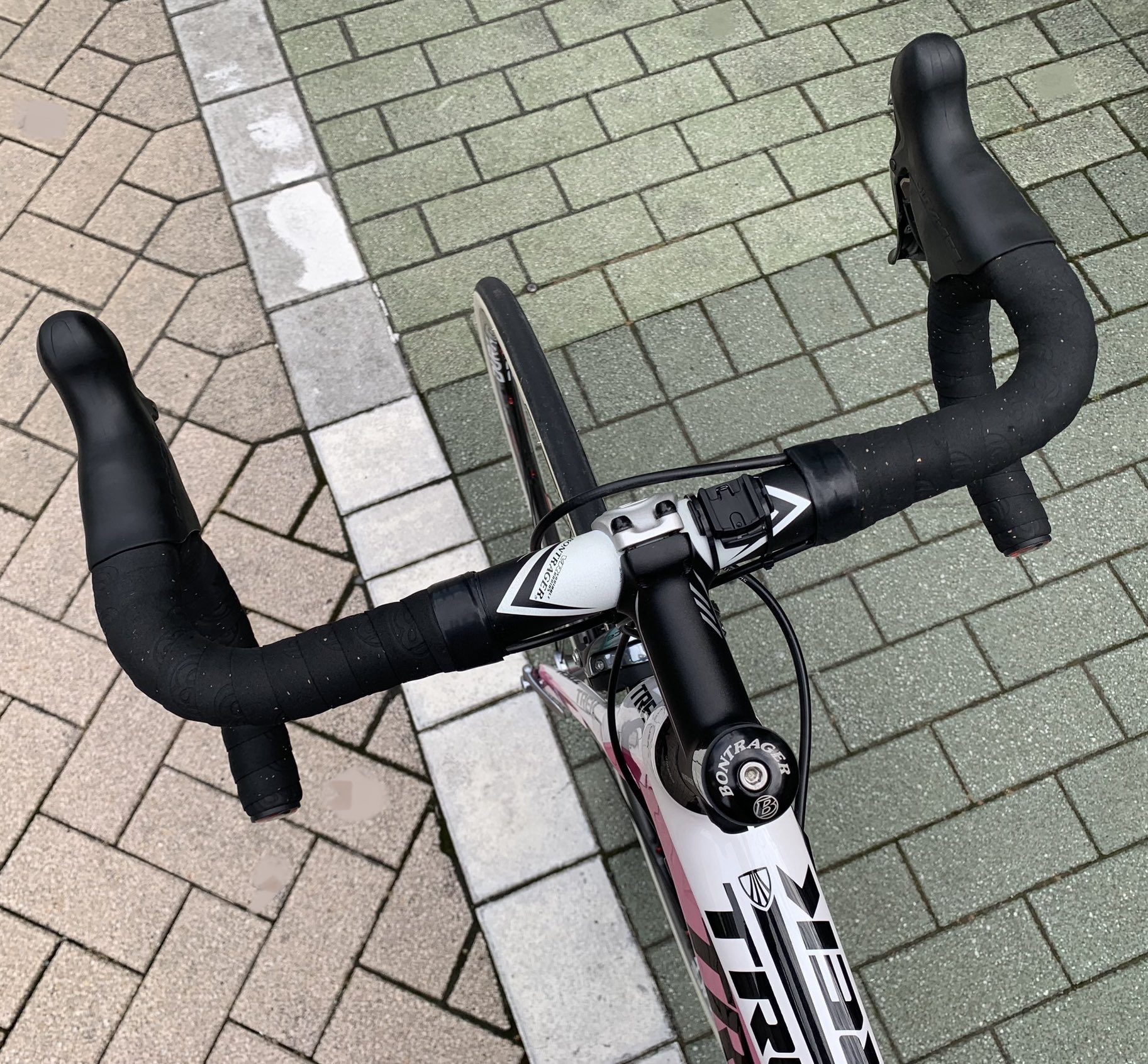 ボントレガーXXXハンドル 400㎜ ハンドル周りの軽量化・剛性UPに