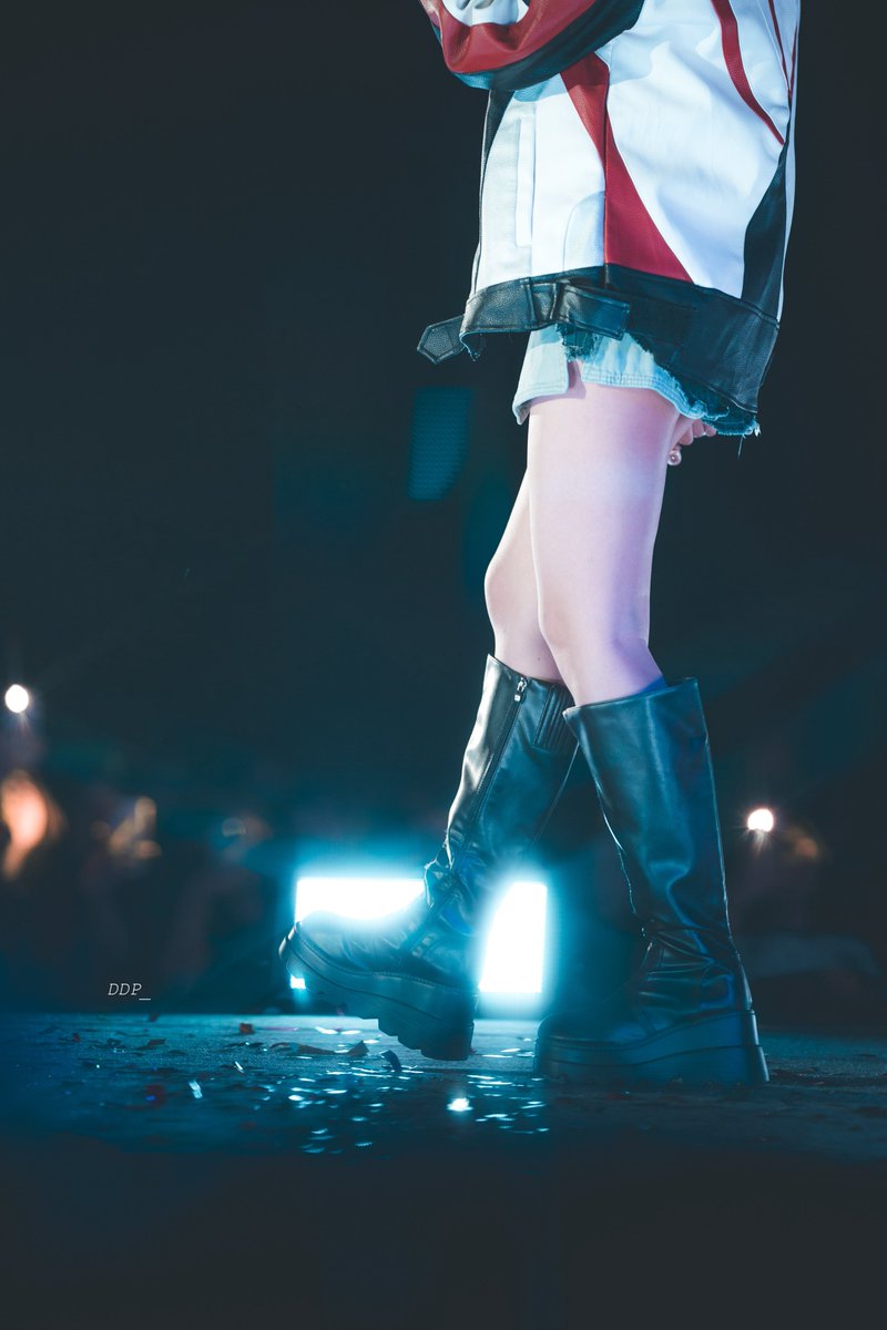 DDP_0118's tweet photo. 𝐈𝐟 𝐲𝐨𝐮 𝐧𝐞𝐞𝐝 𝐚 𝐥𝐢𝐠𝐡𝐭, 𝐣𝐮𝐬𝐭 𝐬𝐡𝐢𝐧𝐞 𝐢𝐭 ✨
𝐈’𝐥𝐥 𝐛𝐞 𝐭𝐡𝐞𝐫𝐞. 💜
#CodeZingxSnack
#สแน็กอัจฉรีย์ #SnackAjcharee https://t.co/KOy0bsNc8T