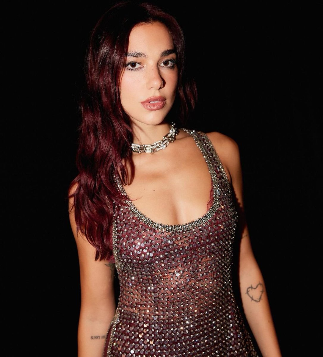 DuaLipaPOL's tweet photo. 📸 | @DUALIPA na backstage'u festiwalu @RockWerchter! Beauty queen. 🌀 https://t.co/6mSs3PdNFm