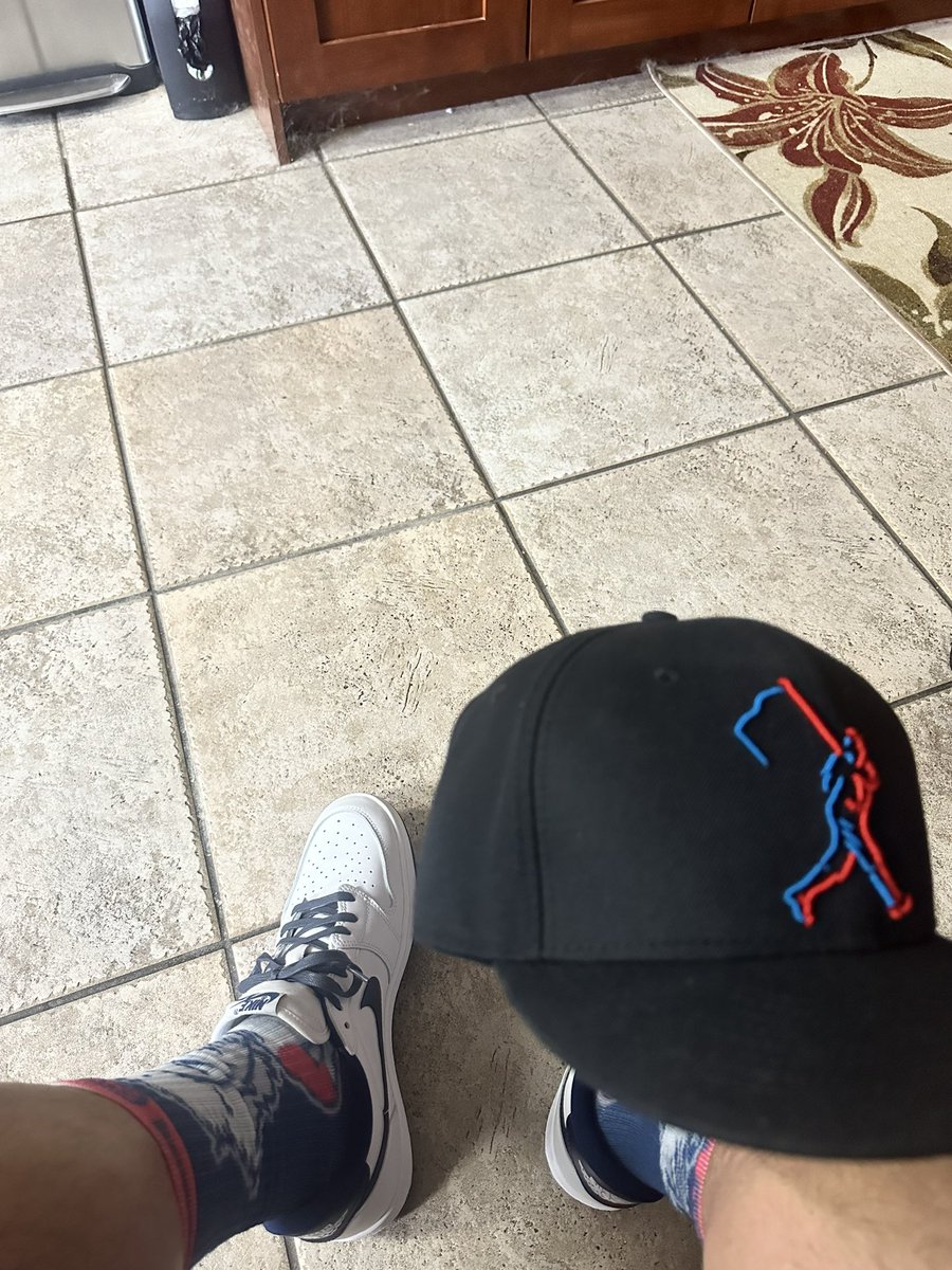 donthesavage190's tweet image. A little @Baseballism and #majorleague Sunday. J1 85 metallic blues and #laceswap to waxed blues from @LitLaces with the #wildthing tee and #jobu socks. Tooped with flag man #fitted. Have a great Sunday. #PINdejos