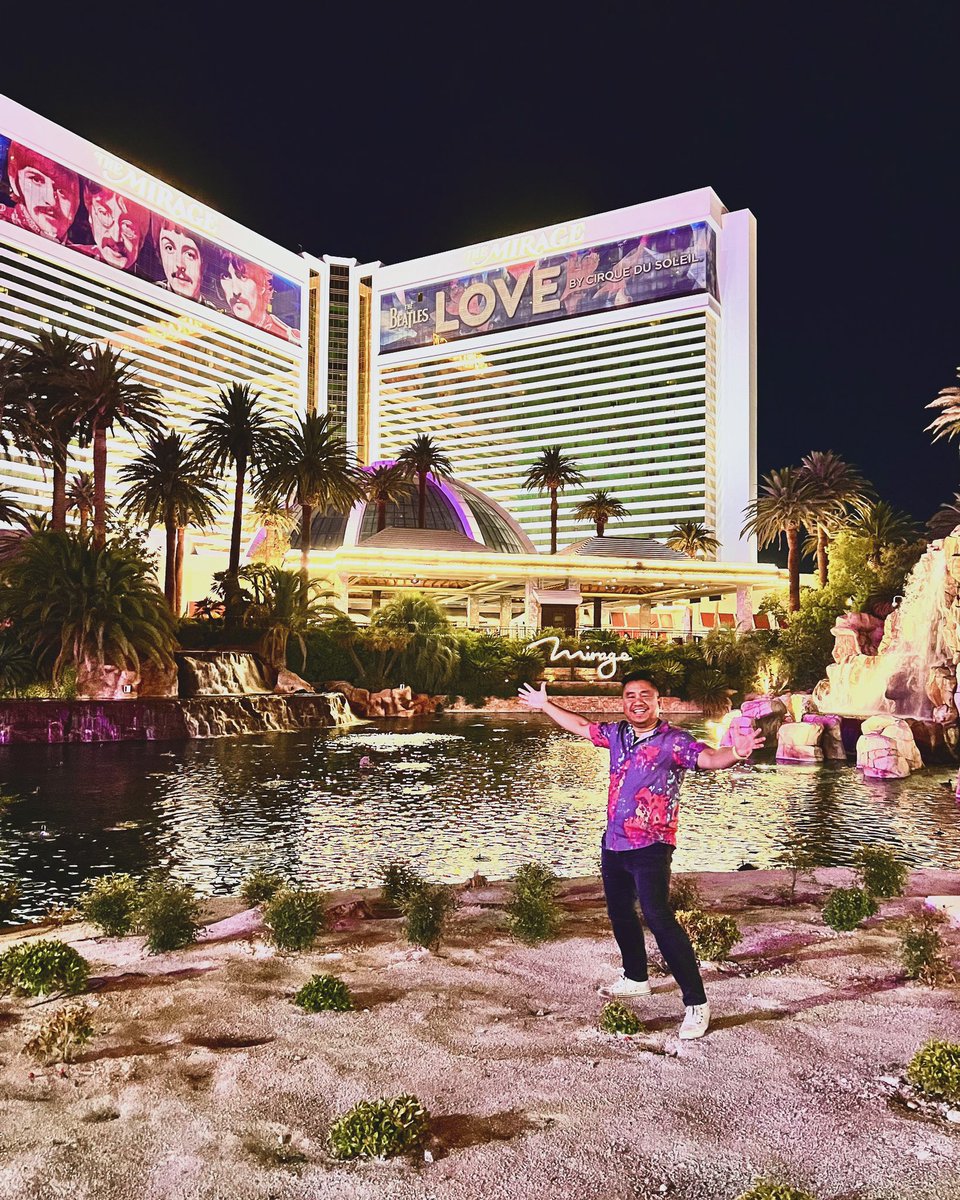 Had to visit &amp; gamble one last time before <a href="/TheMirageLV/">The Mirage</a> officially closes in the next couple weeks 🌋