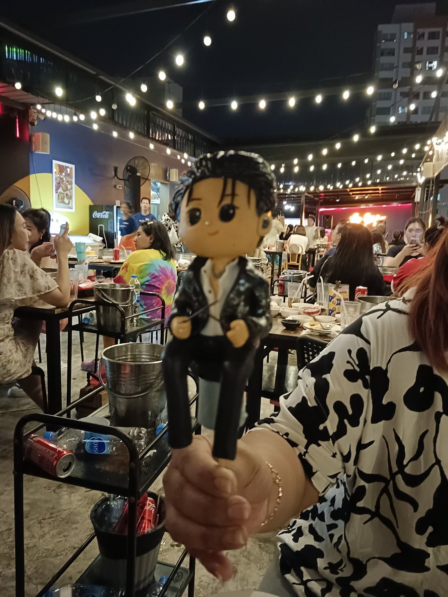 Phijarxeng's tweet image. หมูทะอร่อยมาก จัดงานน่ารักมากมากเฮฮาสุดๆของรางวัลเยอะลุ้นตามทุกอัน
ได้น้องเน็ตมาดูแลด้วย
ขอบคุณนะคะ
#กินหมูหมึกกุ้งกะยูวิทมายบูพี่เน็ต 
#HappyNetDay2024
#Net27thBDProject #netsiraphop